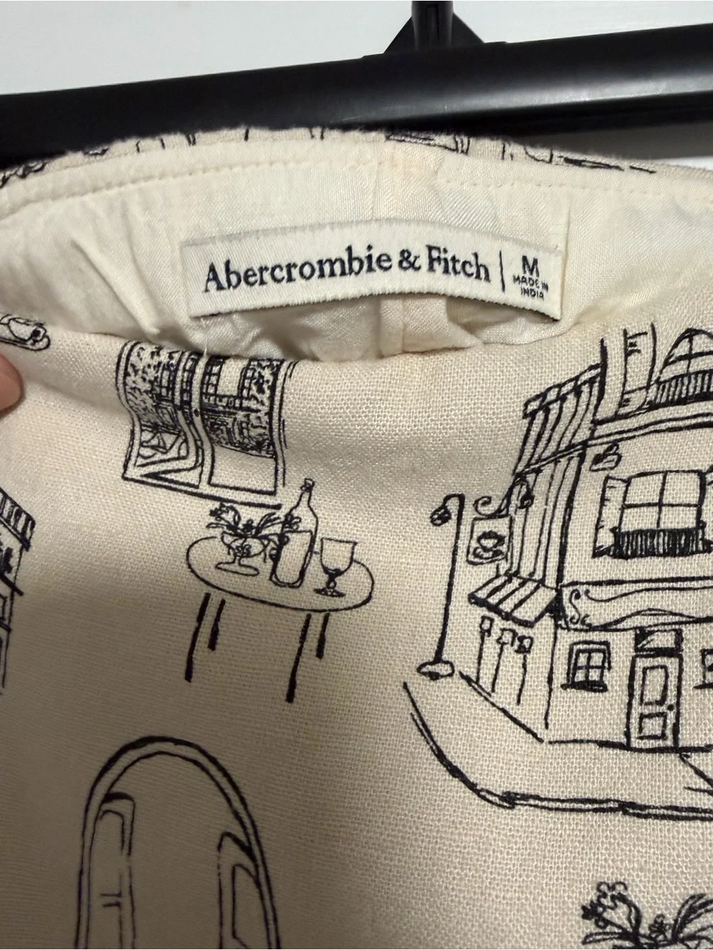 NWOT Abercrombie & Fitch Beige Mini Skirt with Black Print